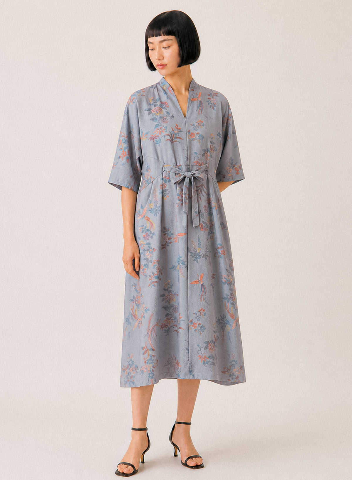 Hakuro dressの着用イメージ(モデル:164cm・Mサイズ・基本丈)