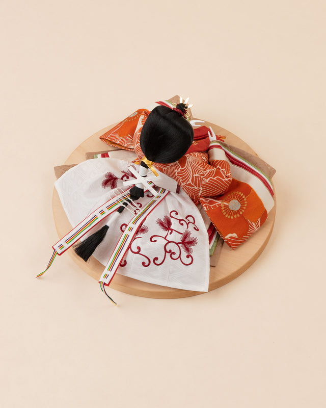 【ユ - 赤と白の大輪、鳳凰の祝い】*