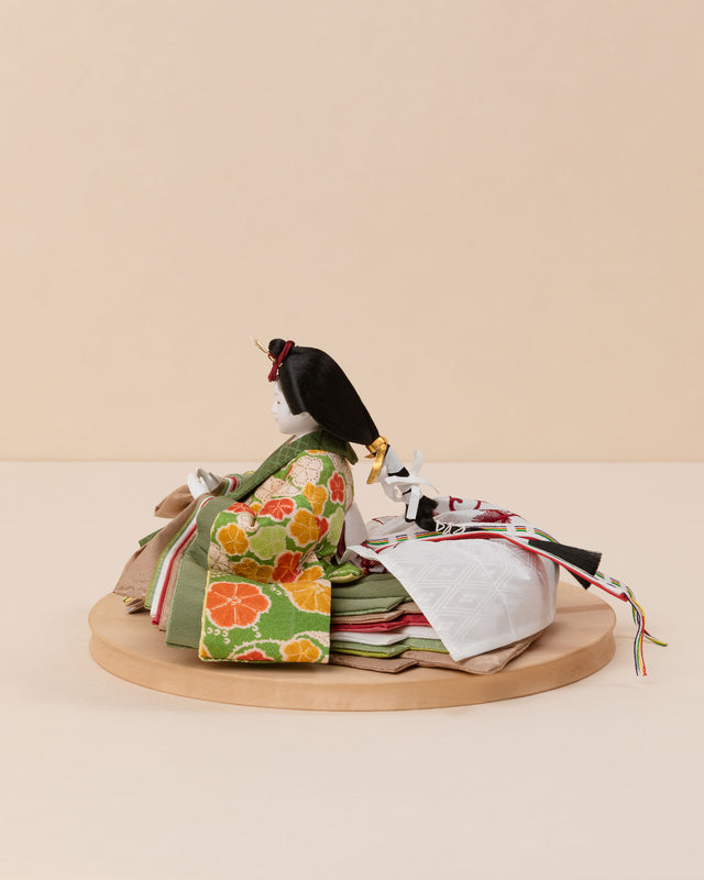 【メ - 萌黄色に春の草花】