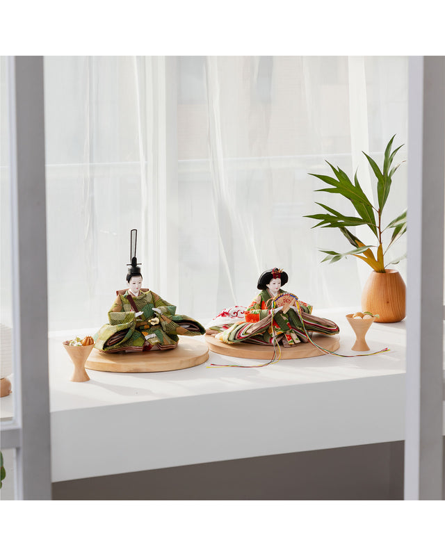 【メ - 萌黄色に春の草花】