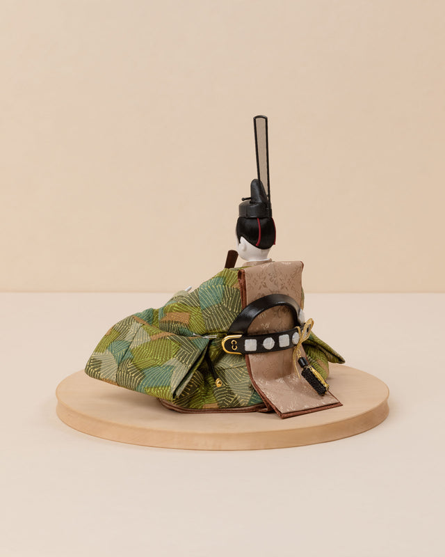 【メ - 萌黄色に春の草花】