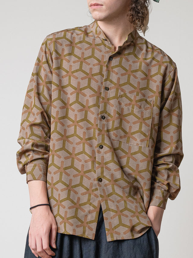 スタンドカラーシャツ