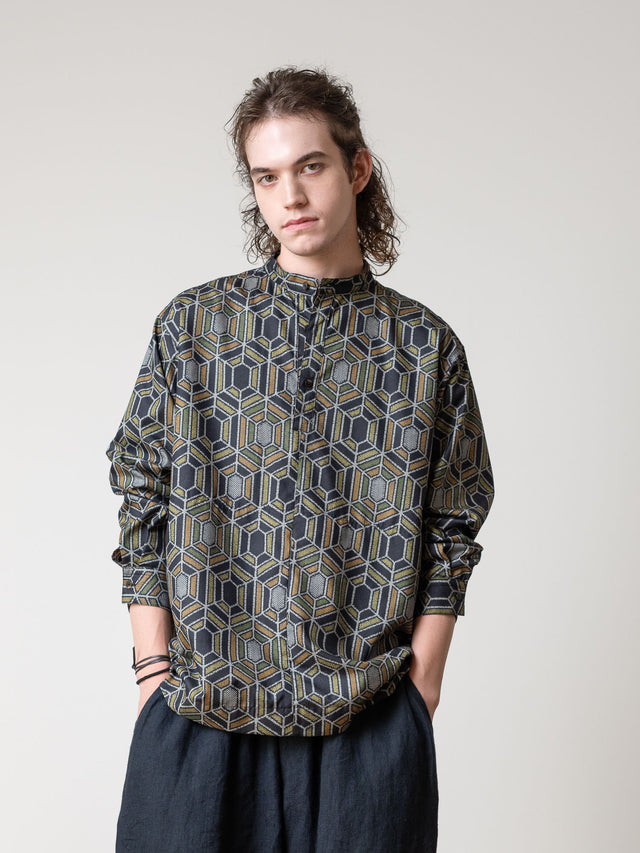 スタンドカラープルオーバーシャツ