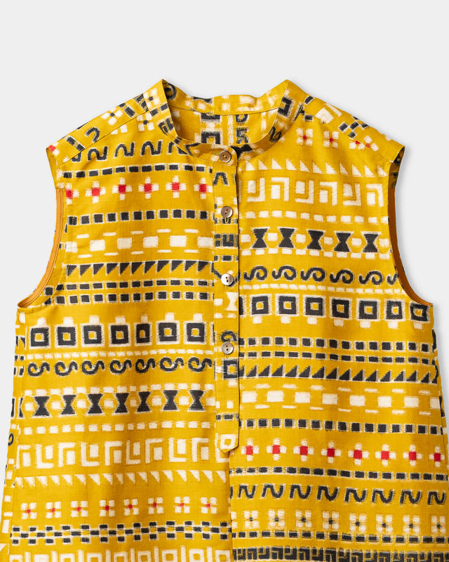 コチのノースリーブブラウス