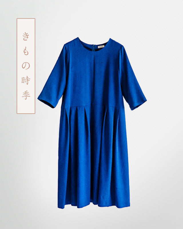 白詰草のドレス