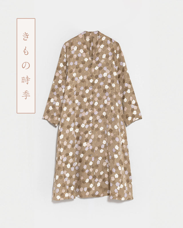 茶ボタンドレス