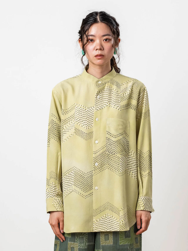 スタンドカラーシャツ