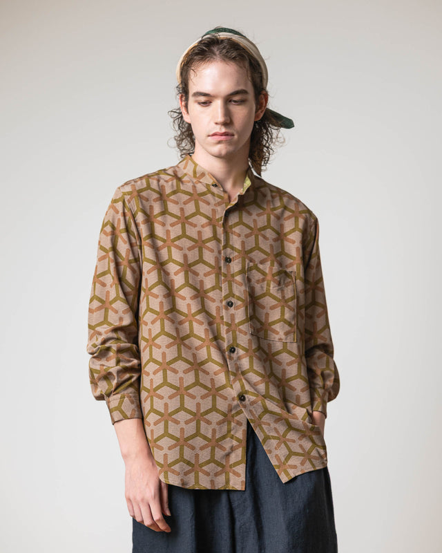 スタンドカラーシャツ