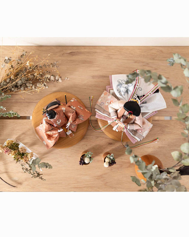 【ミ - きなりの花椿、金茶の宝づくし】