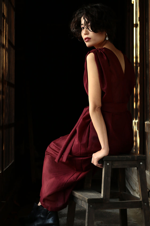 ショルダーギャザードレス