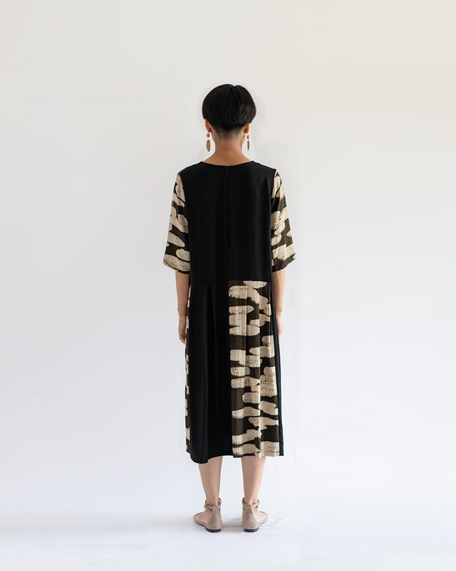 白詰草のドレス - 二色