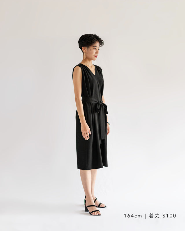 ショルダーギャザードレス