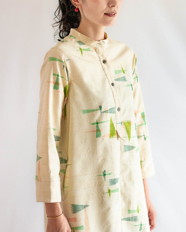 コチのスリーブドレス