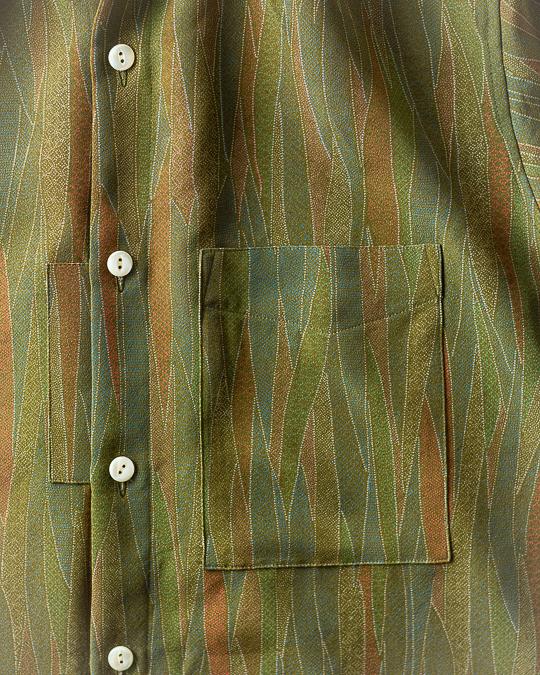 スタンドカラーシャツ