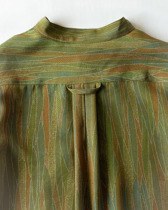 スタンドカラーシャツ