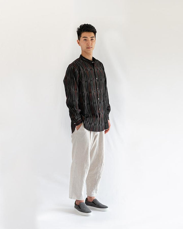 スタンドカラーシャツ