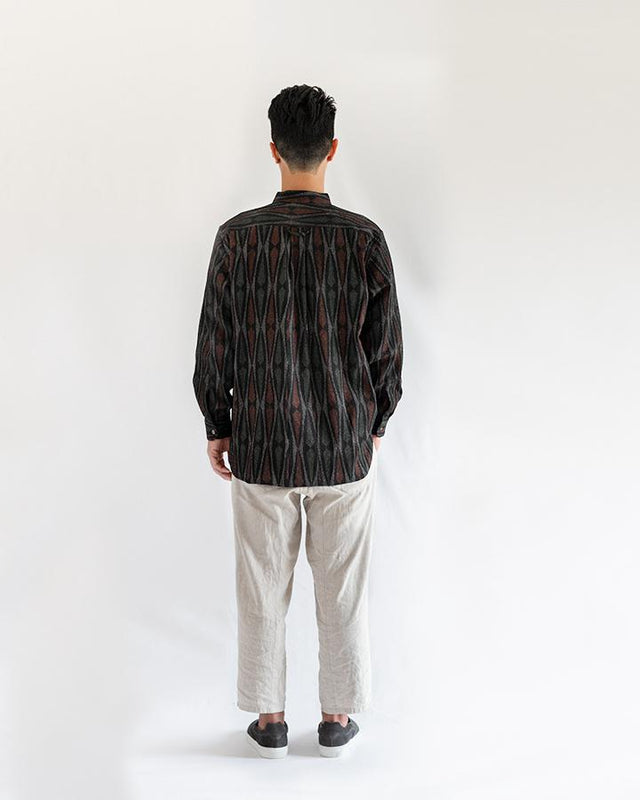 スタンドカラーシャツ