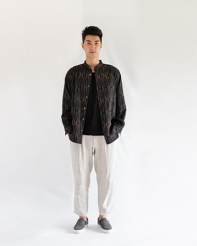 スタンドカラーシャツ