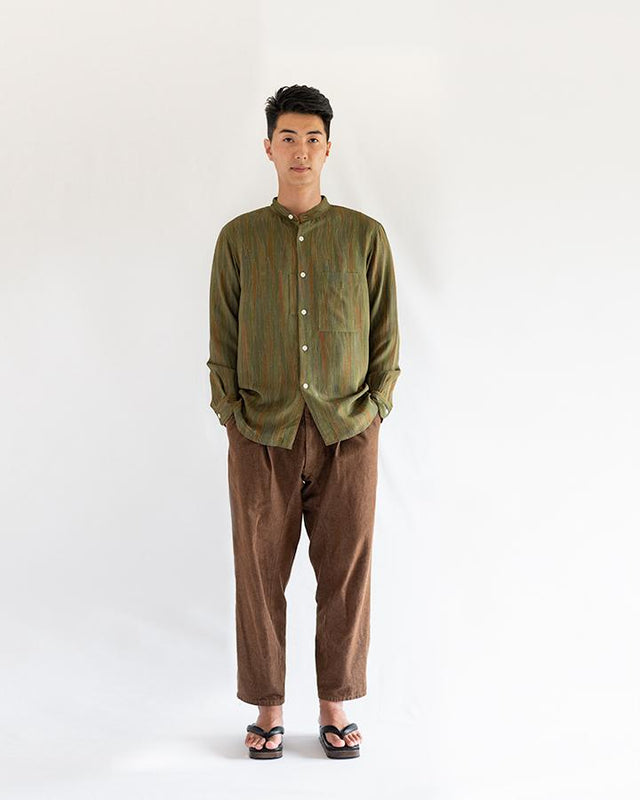 スタンドカラーシャツ