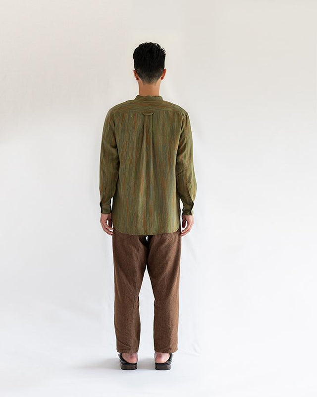 スタンドカラーシャツ