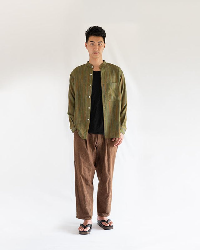 スタンドカラーシャツ