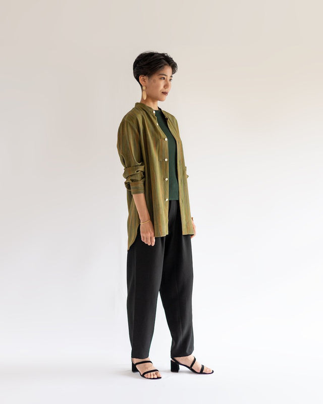 スタンドカラーシャツ