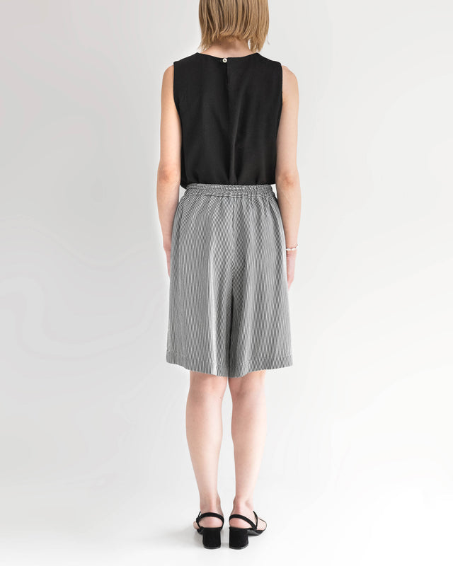 イージーハーフパンツ