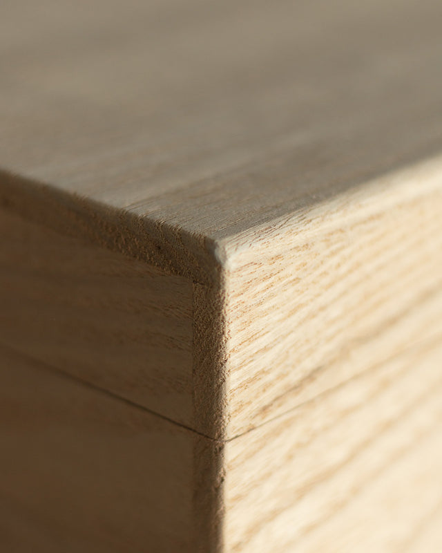 職人による、Slow made の桐箱