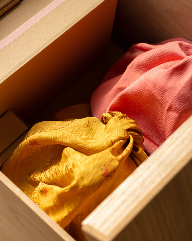 職人による、Slow made の桐箱