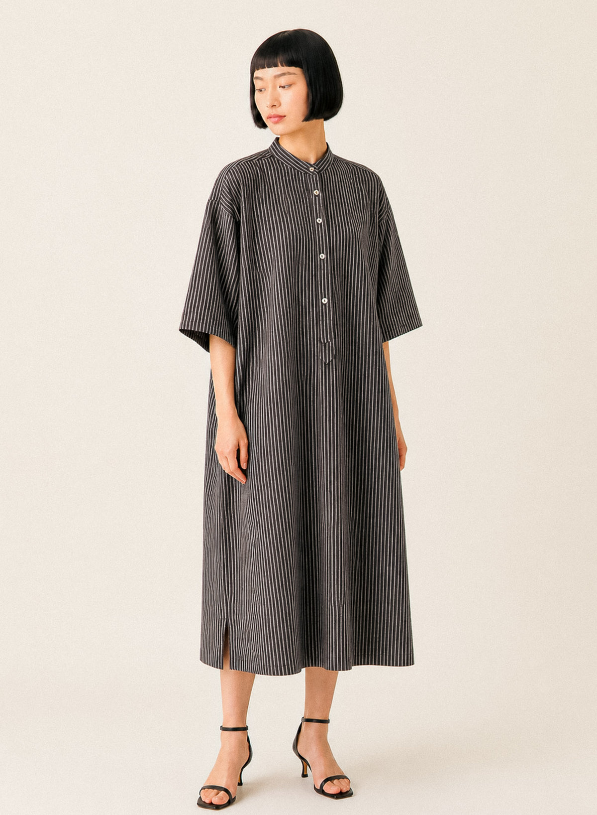 Kochi wide dressの着用イメージ（モデル：164cm・袖丈5分丈）