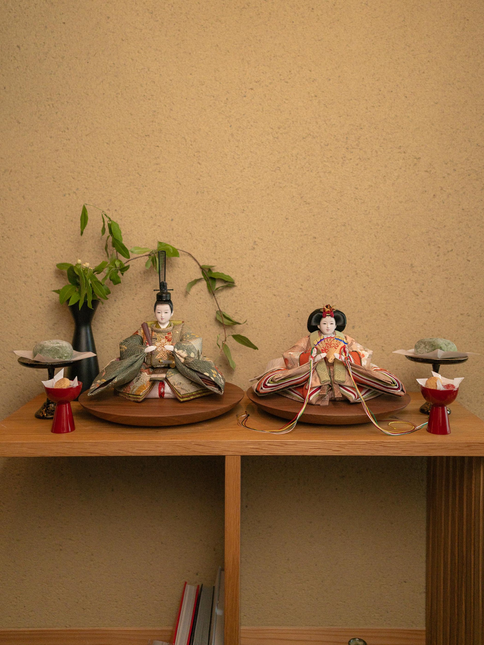 お雛さまとお飾りのコーディネート｜つるとひな