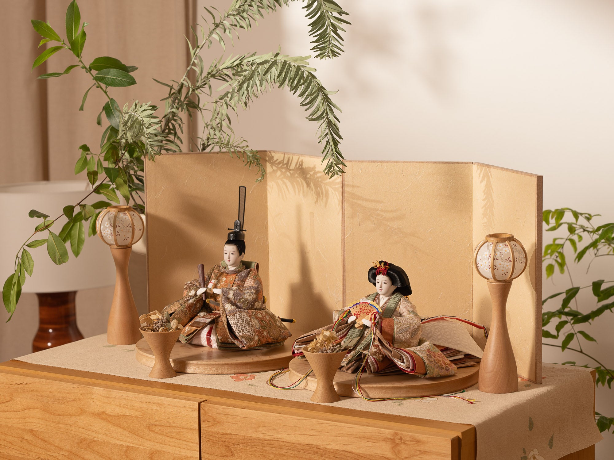 お雛さまとお飾りのコーディネート｜つるとひな