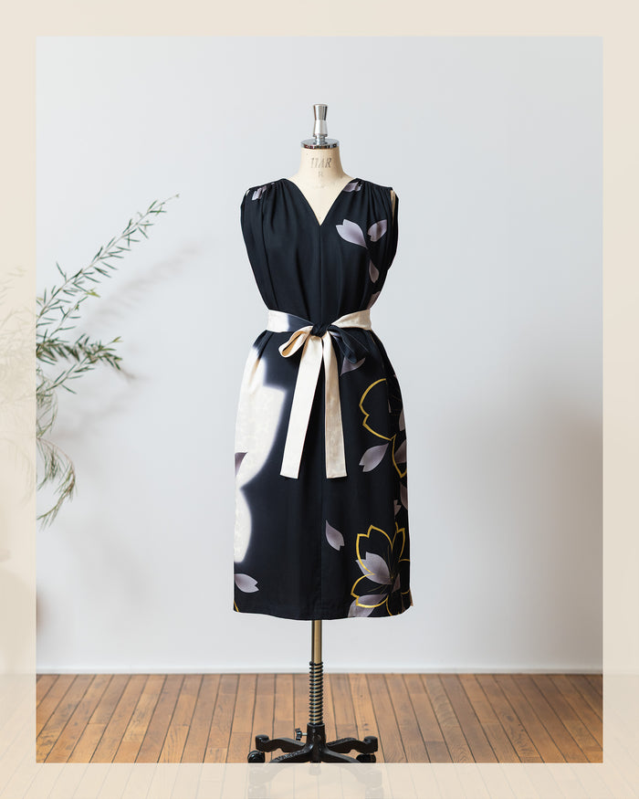 振袖を「ショルダーギャザードレス」にリメイク：洋服画像（After）